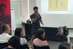 Professional Services (โปรแกรมลดไขมัน ,เพิ่มความแข็งแรง,ฟื้นฟูจากอาการบาดเจ็บ,เพิ่มกล้ามเนื้อ )