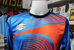 รับผลิตเสื้อกีฬาพิมพ์ลายคอกลม (แขนยาว)