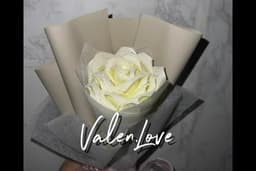 ดอกกุหลาบริบบิ้น 1ดอก ห่อแบบเปิดหน้า by Valen.Love