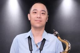 Saxophoneเดี่ยว ,หรือกับวงดนตรี ,นักร้อง ,DJ และเครื่องดนตรีอื่นๆตามต้องการ (กทม.&ปริมณฑล)