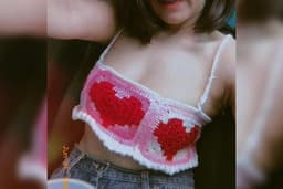 รับถักไหมพรม ตามที่ลูกค้าต้องการ หมวก กระเป๋า เสื้อ ดอกไม้ พวงกุญแจ