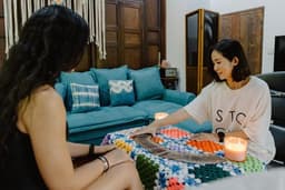 เปิดไพ่เปิดใจ ให้คำปรึกษา ปัญหาที่หาทางออกไม่เจอ