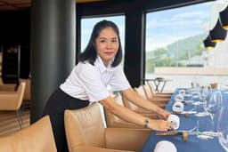 Restaurant attendant