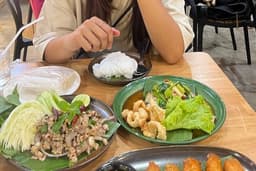 รับเป็นเพื่อนเที่ยว เพื่อนคุย เพื่อนไปกินข้าว