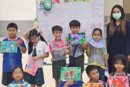 รับสอนศิลปะเด็กและประชาชนทั่วไป