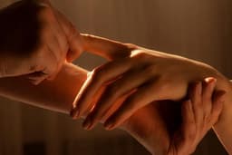 หัตโย นวดเพื่อสุขภาพ : นวดสัปปายะ (มือ–แขน)Massage for well-being (hands and arms) พระราม 2