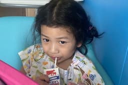 Take care the kid in hospital