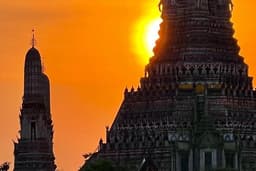 รับจ้างถ่ายรูปด้วยกล้องโทรศัพท์ iP13Pro ปล. เราอินโทรเวิร์ตอาจจะพูดไม่ค่อยเก่ง