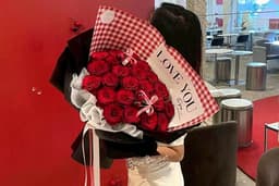 Mon Chérie 24/7 (ช่อกุหลาบแดง 24ดอก)