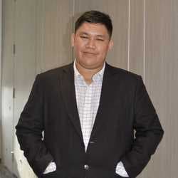 พี่โทนี่ พงศ์ภัค ดวงแก้ว