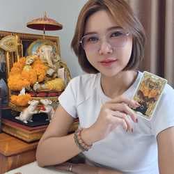 แม่หมอแอนนี่ โมรียา